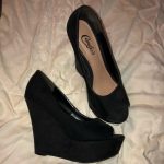 Candie's Shoes | Black Wedge Heels | Poshma