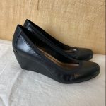 BCBG Paris Shoes | 9b39 Black Round Toe Wedge Heels | Poshma
