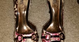 Carlos Santana Shoes | Gold Leopard Floral Heels | Poshma