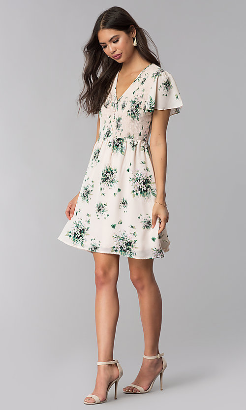 Choose
  The Right Causal Summer Dresses For Your Body Type