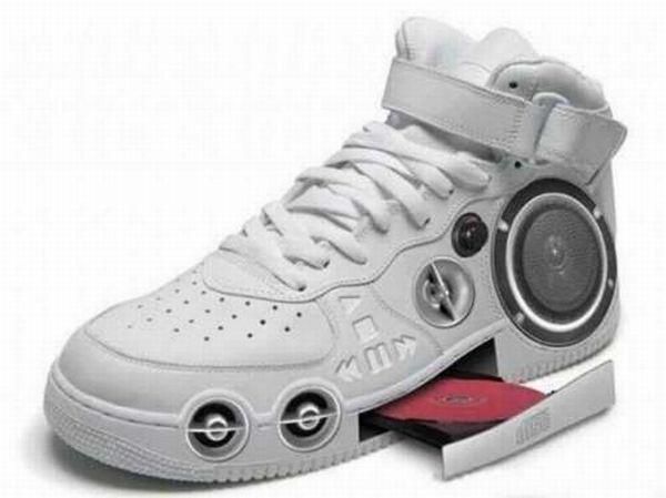Cool shoes (12 pics | Funny shoes, Crazy shoes, Cool electronic .