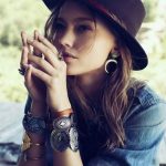 17 Looks with Hats Glamsugar.com Cute hat for woman … | Hats for .