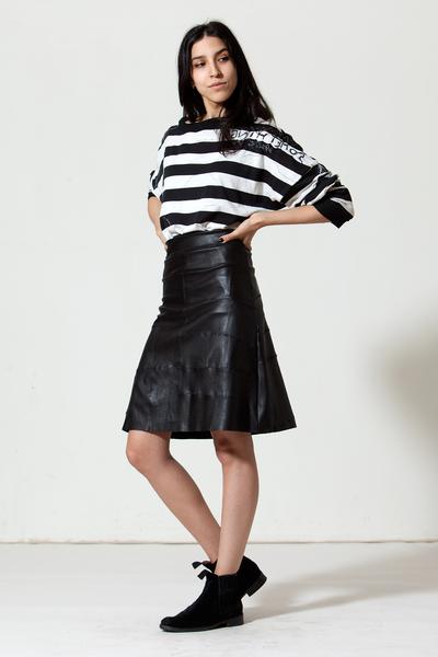 Knee Length A-line Stretch-Leather Skirt: Black – Daryl