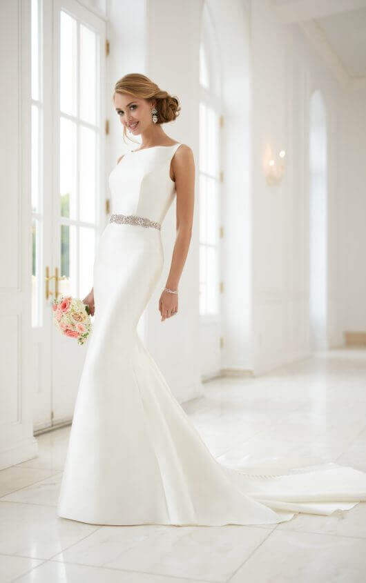 Wedding Dresses | Simple Structured Wedding Gown | Stella Yo