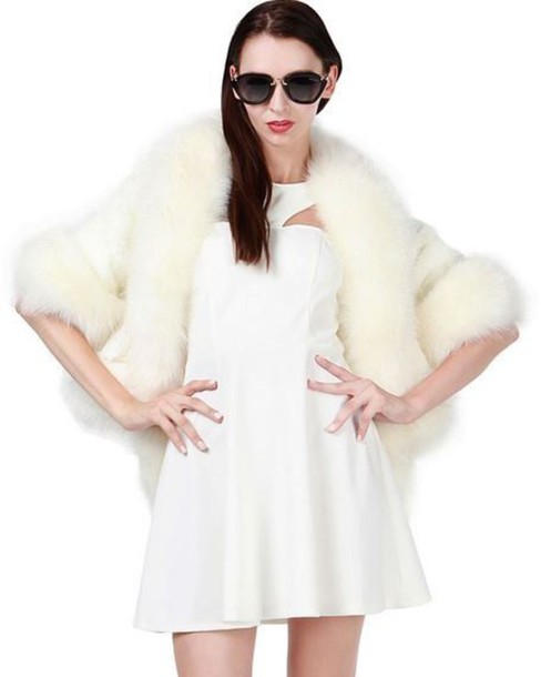 white coat, white faux fur, faux fur coat, cropped coat, scarf .