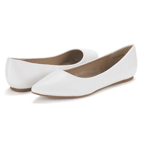 Shoes | White Flats | Poshma