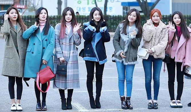 Female K-Pop Idol Daily Winter Fashion Compilation | Kpopm