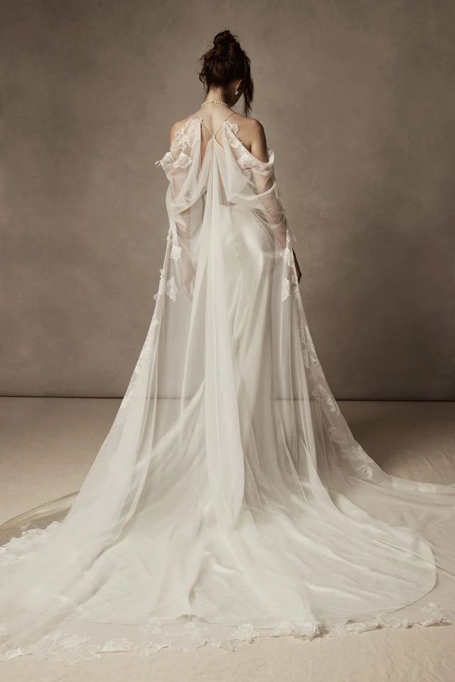 Choosing Wedding Gown Designs That
Accentuate You
