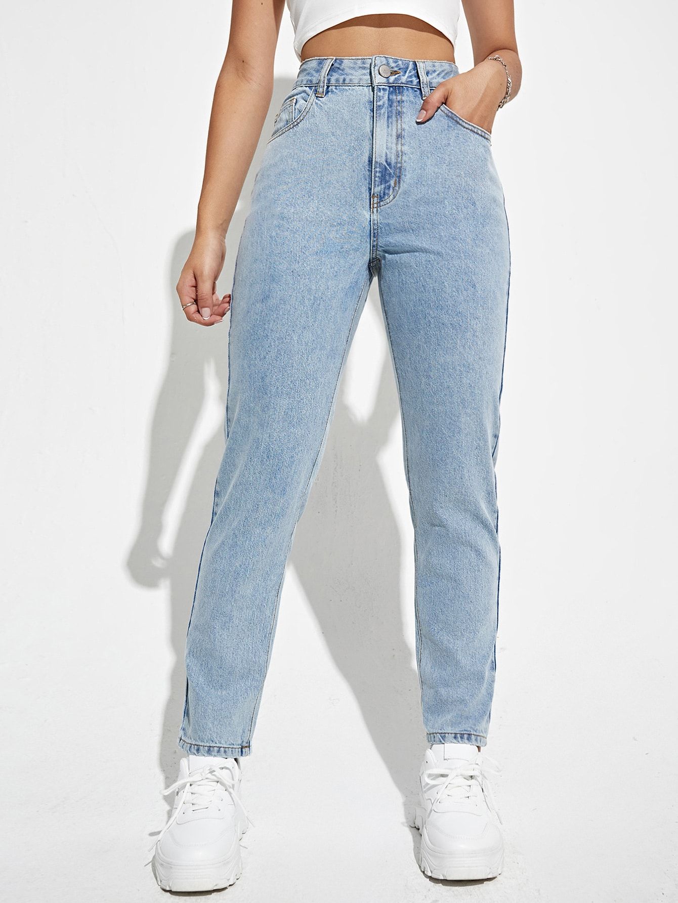 Guide To Getting The Best Pair Of Mom
  Jeans