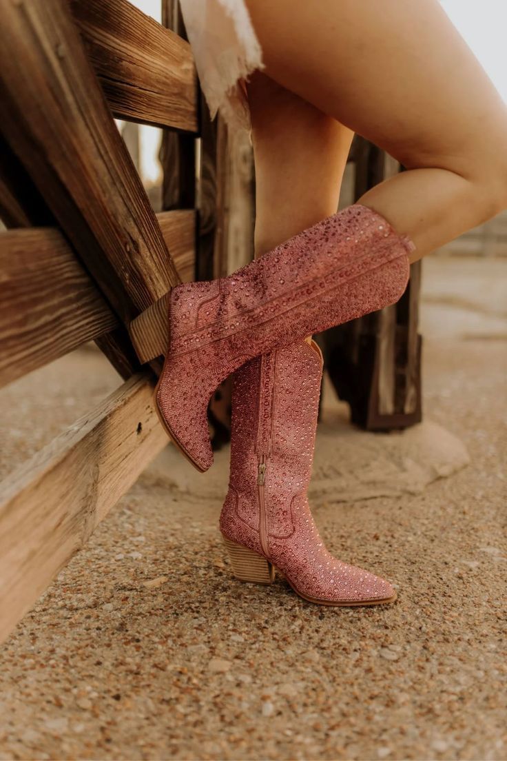 Decorate Your Precious Feet With Womens
  Cowgirl Boots