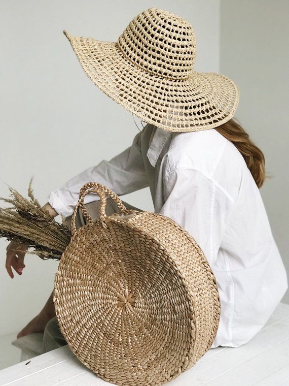 Choosing Summer Hats That Accentuate And
  Protect From The Sun