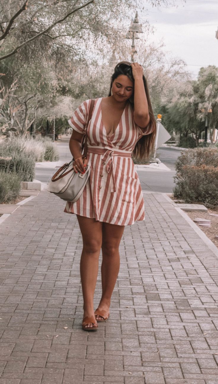 How To Accessorize Plus Size Summer
Dresses