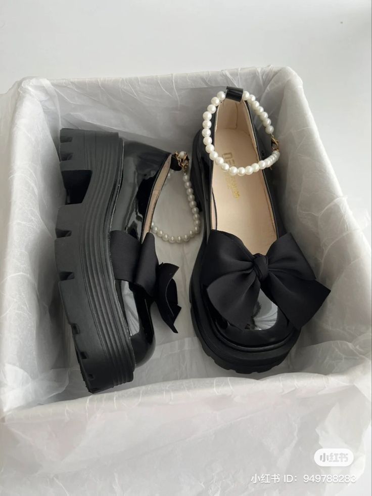 Mary Jane Shoes Add Comfort With Elegance
  To Your Looks