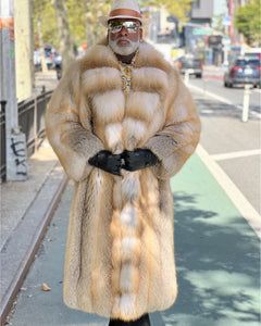 Appealing Looks  In Winter By Sporting Mens Fur Coats