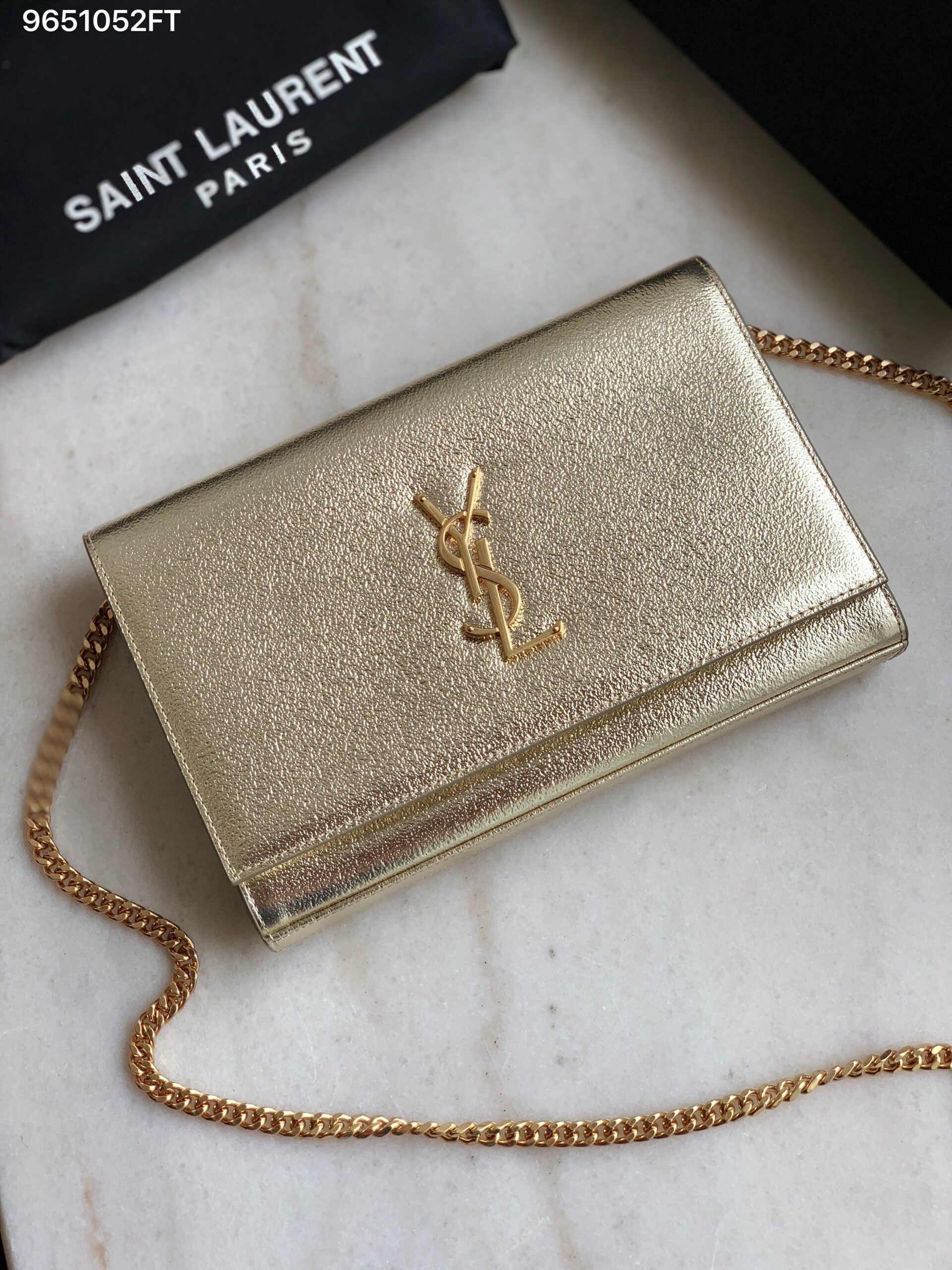 Elegant Gold Clutch Bag For A Careful
  Choice