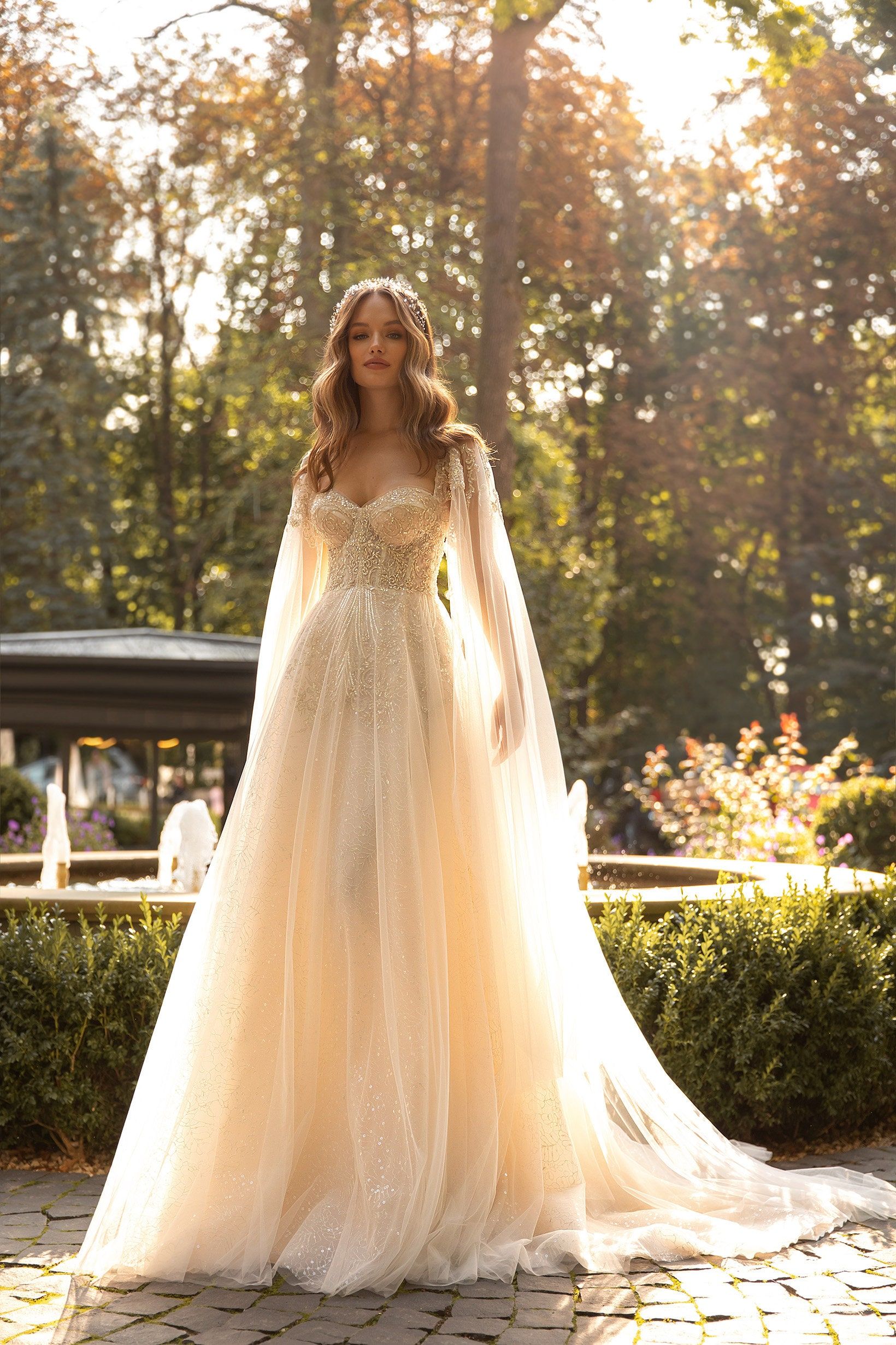 Reasons For  Increasing Popularity Of Non Traditional
  Wedding Dresses