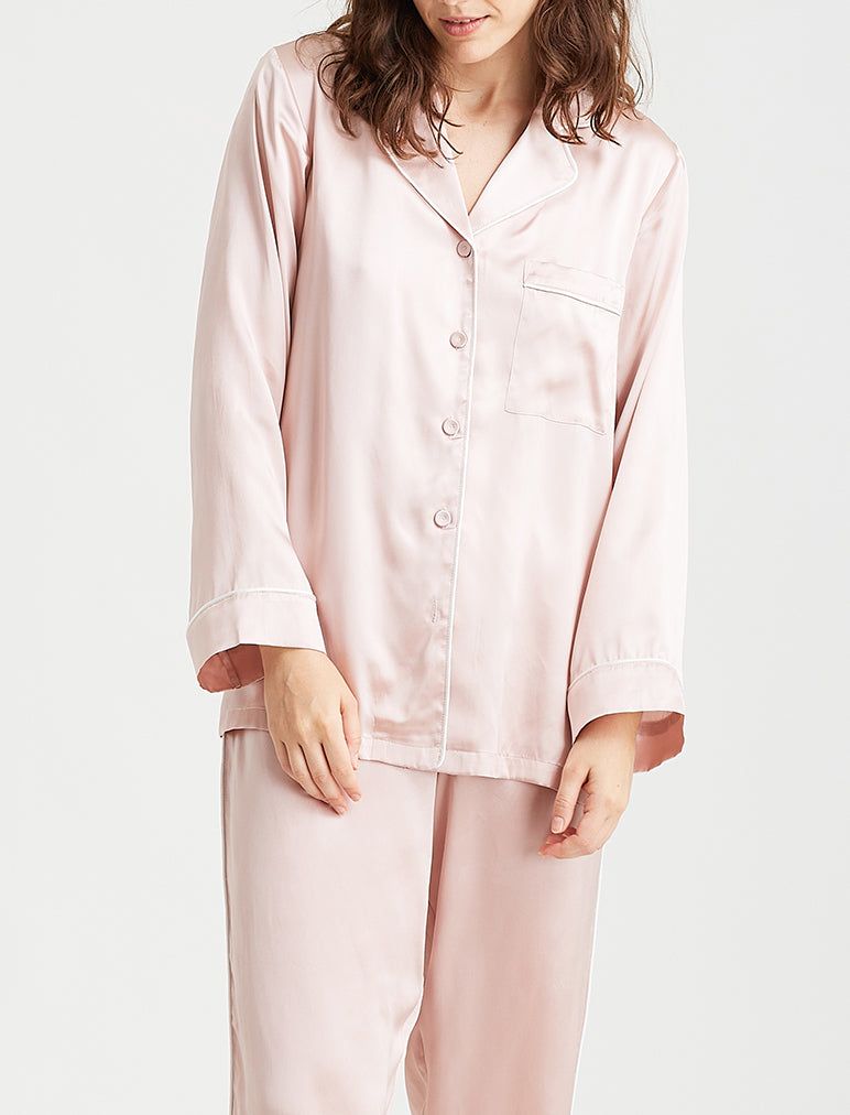 Silk Pyjamas The Wonders You Can Witness
  With Them