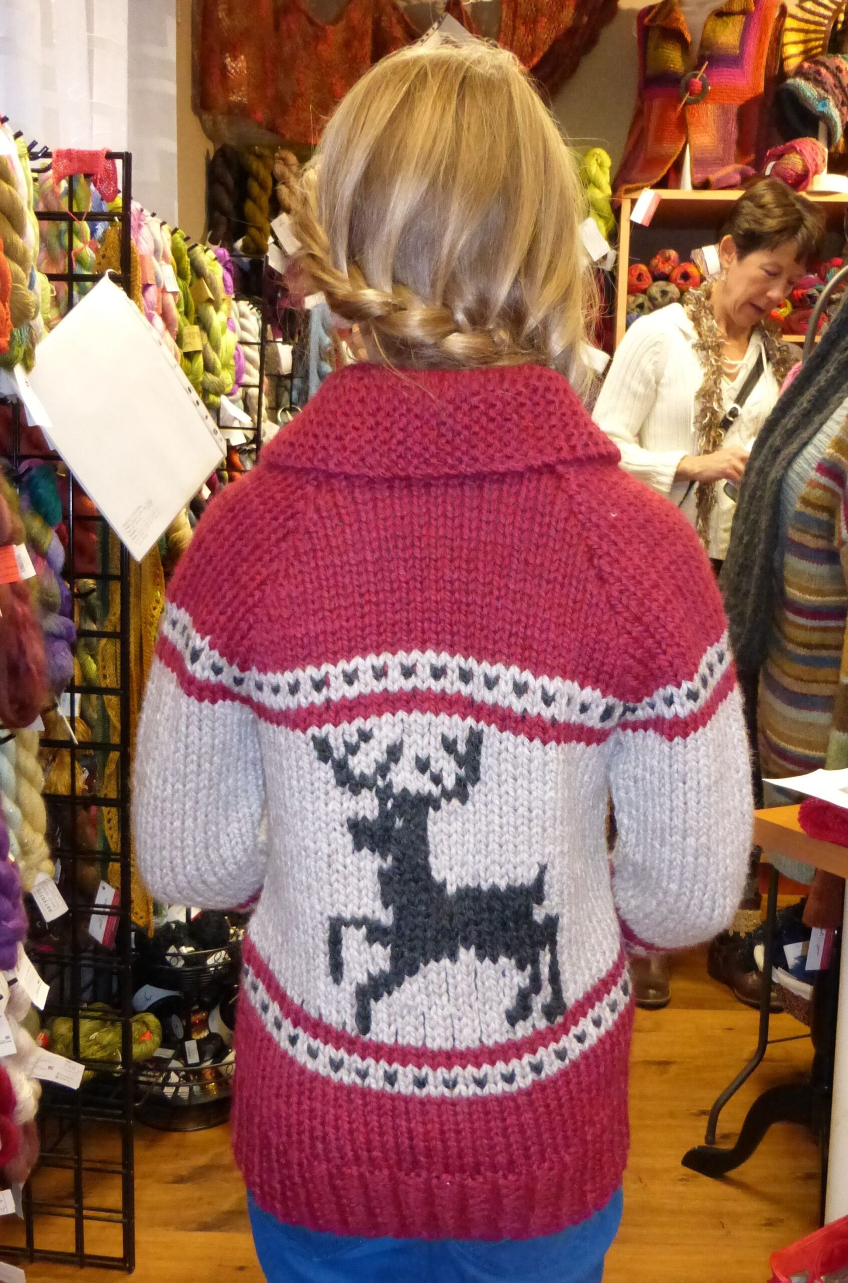 Reindeer Sweater For Warm
Festivities  In Winter