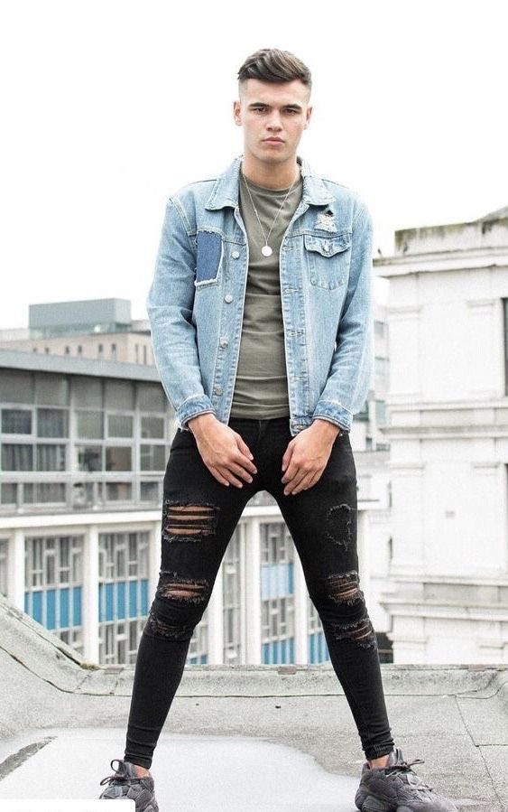 Boys
Skinny Jeans Not Letting Loose From Fashion