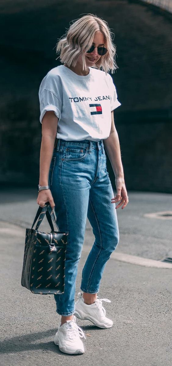 Guide To Getting The Best Pair Of Mom
Jeans