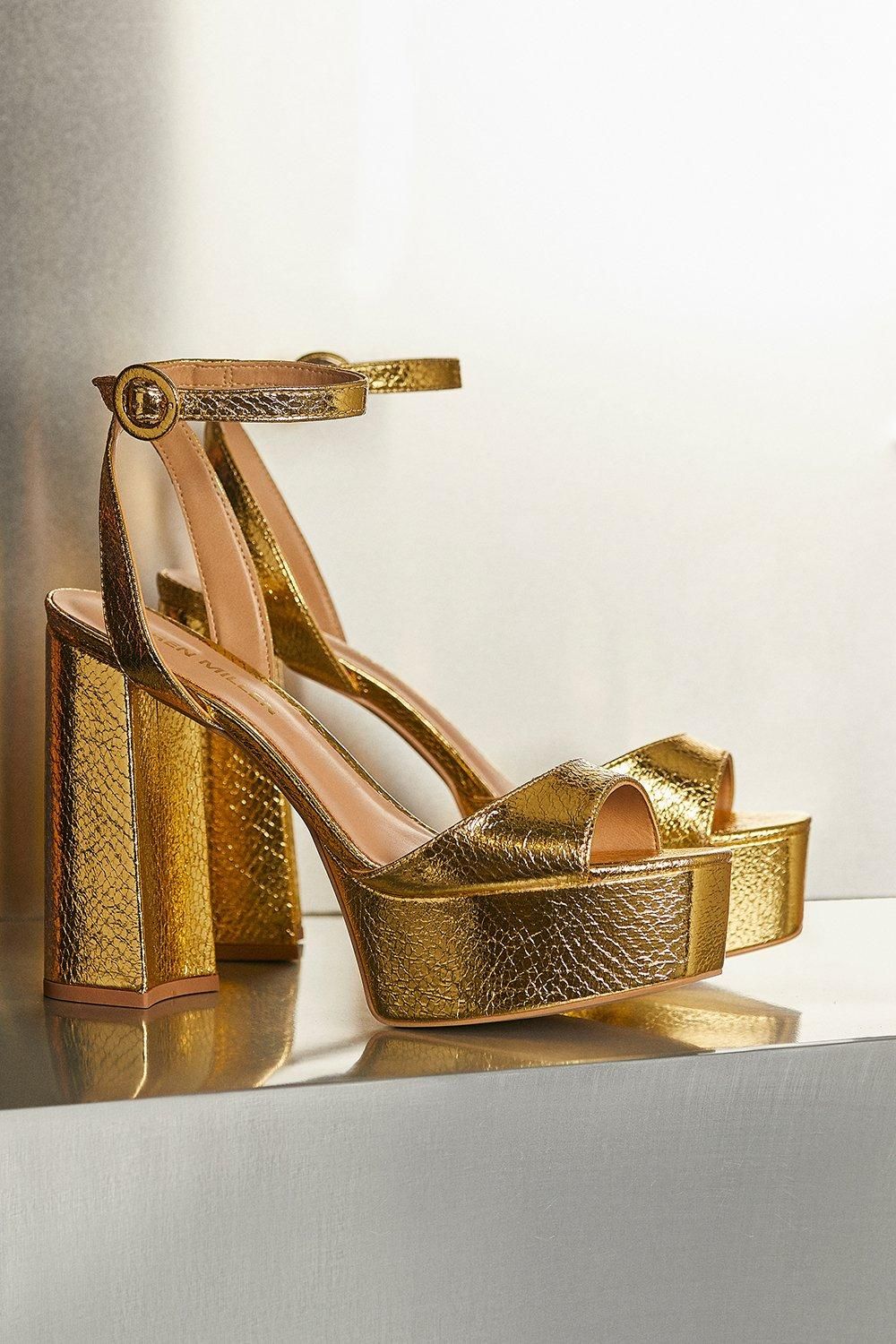 A Simple Guide To Gold Platform Heels