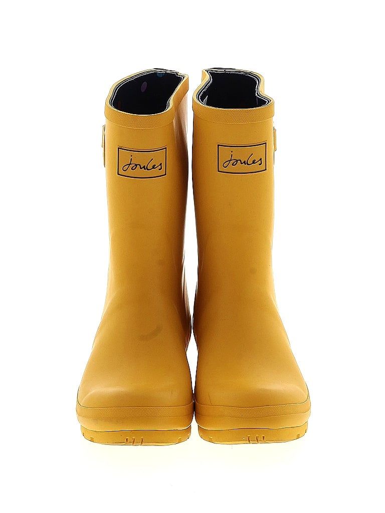 Yellow Rain Boots For Healthy Protection
  Of Your Feet