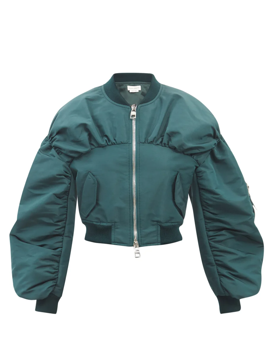How To
Wear Your Bomber Jackets
