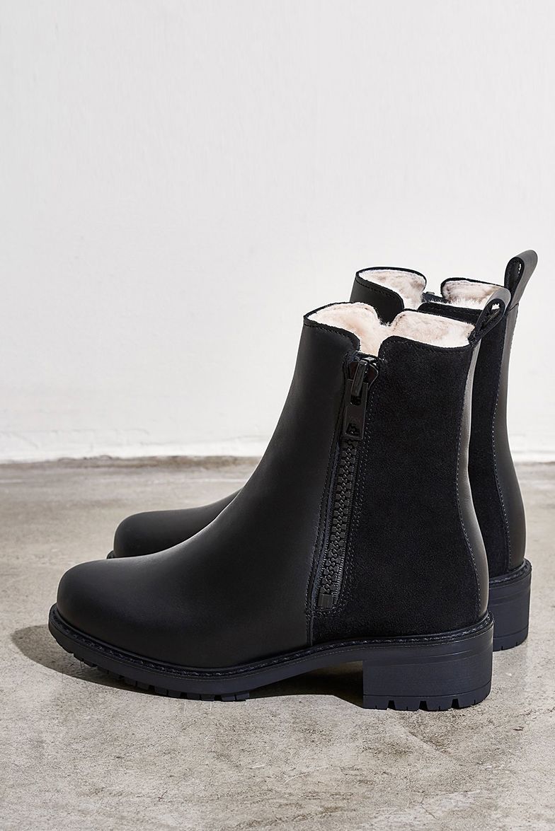 How To Shop Online For Wide Width Boots