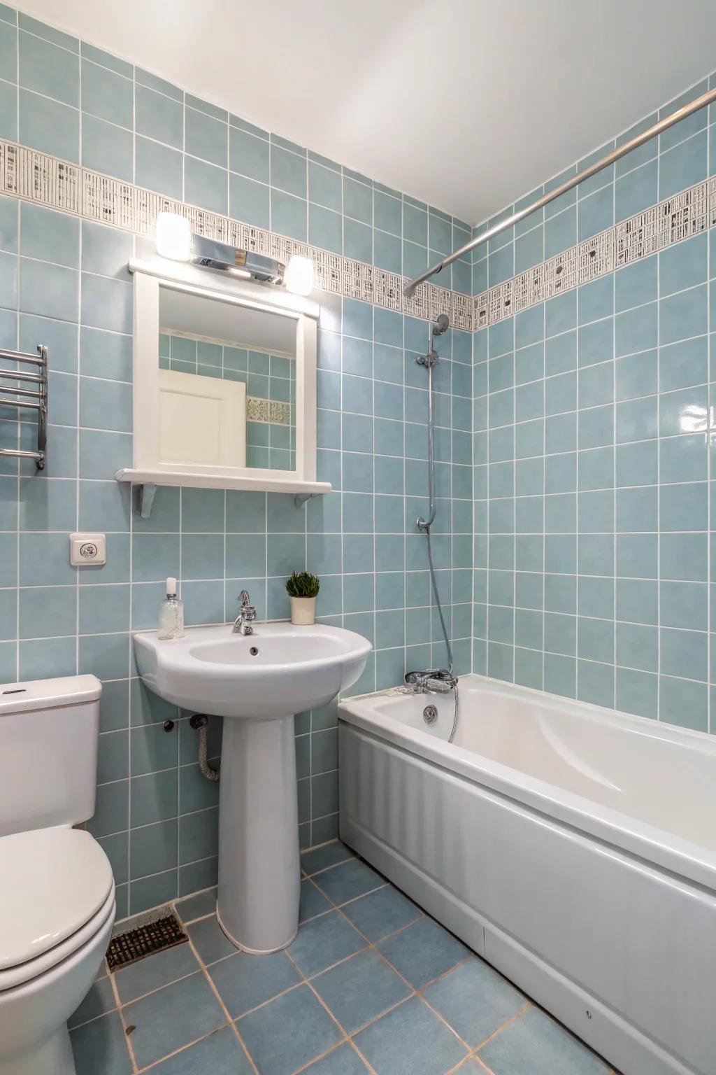 Blue panels create a peaceful and refreshing bathroom atmosphere.