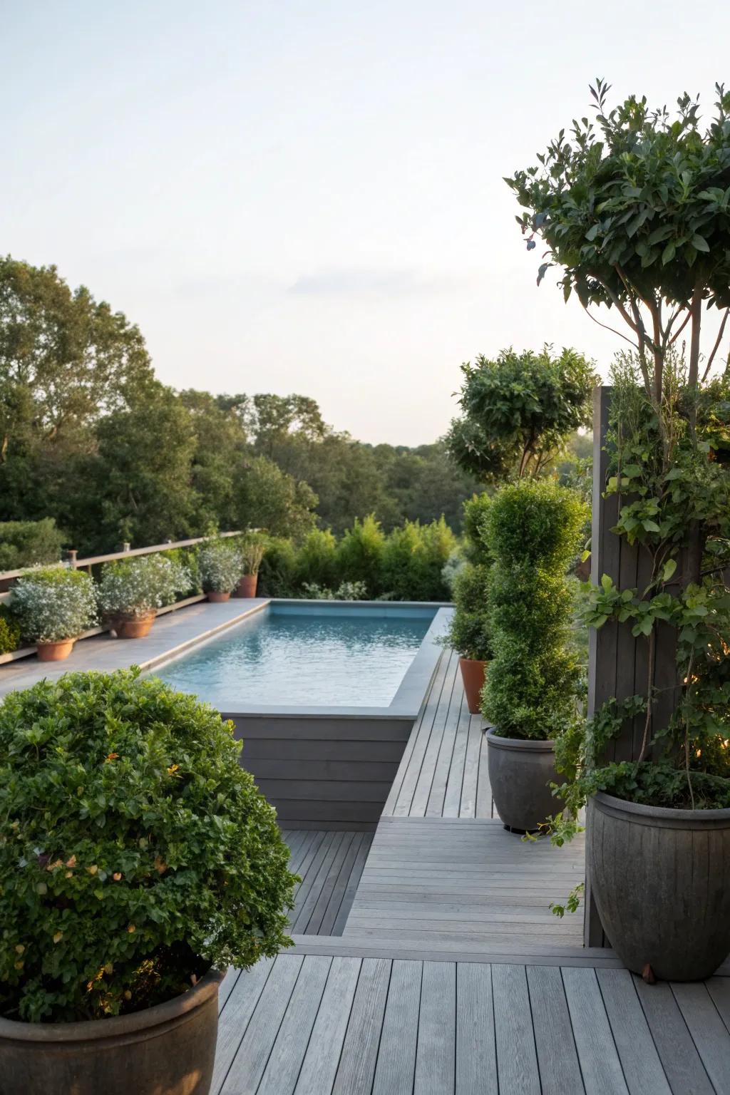 Tall planters create privacy and a secluded atmosphere.