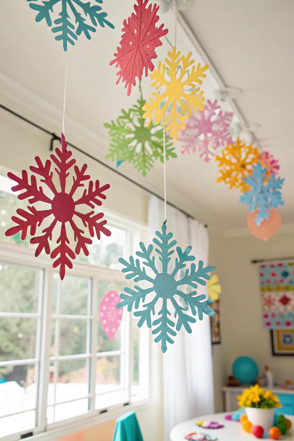 Infuse a burst of hue into your décor with vibrant snowflakes.