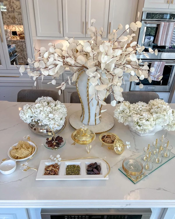 Effortless Elegance: New Year's Kitchen Glow