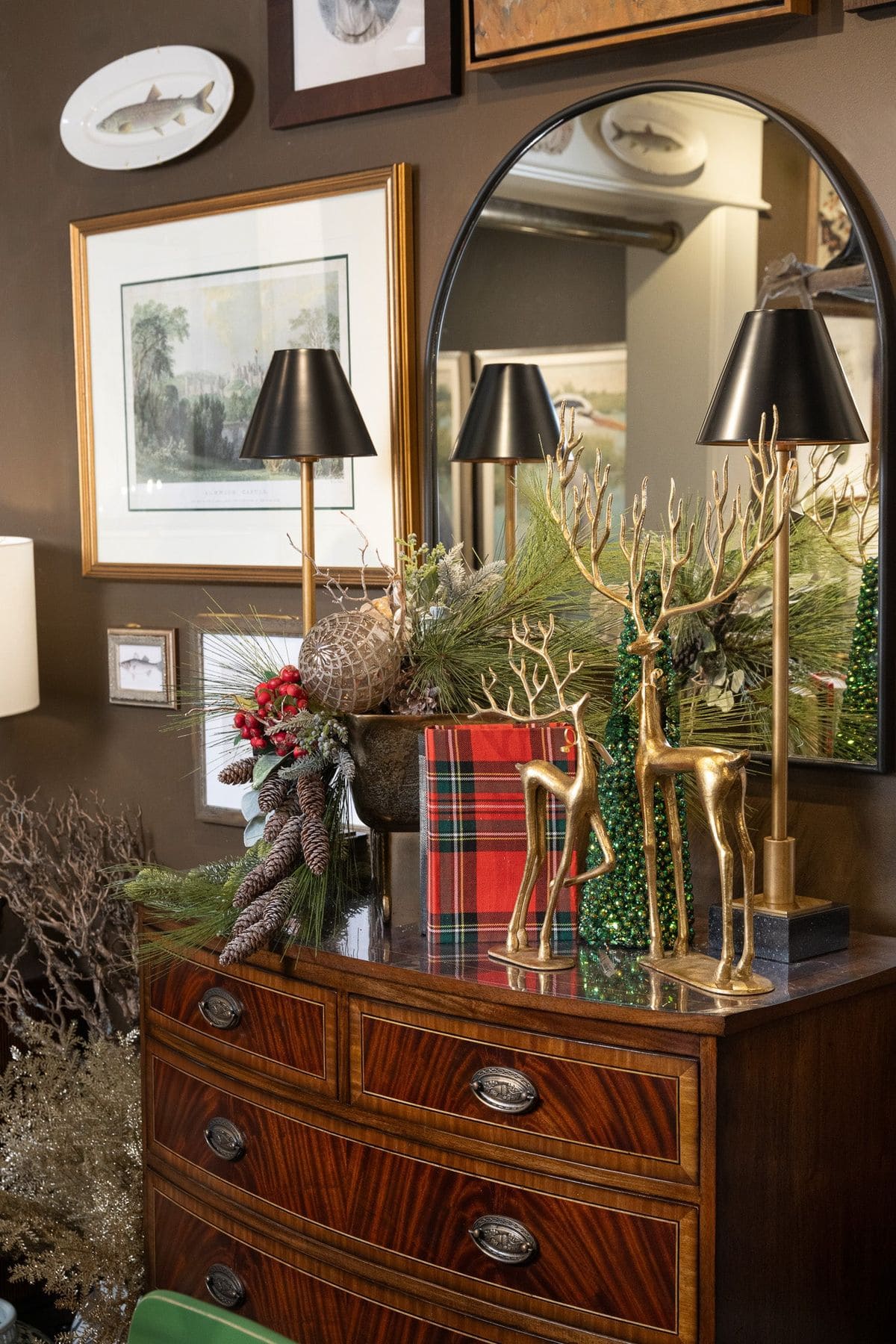 Classic Vintage Console Display