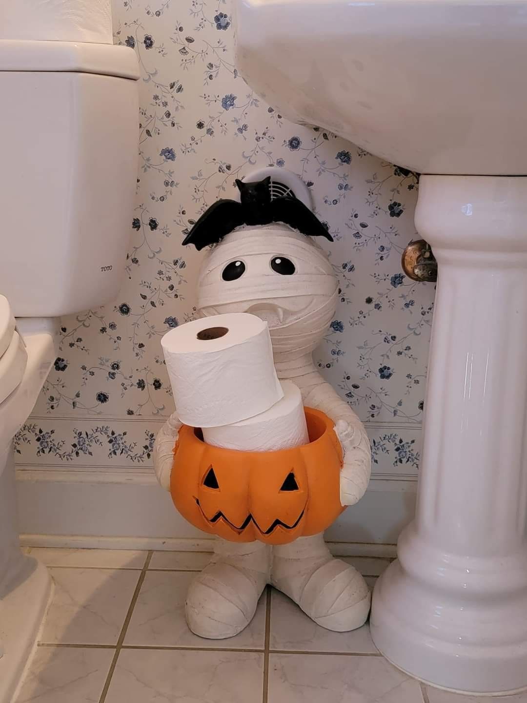 Halloween Mummy Paper Holder