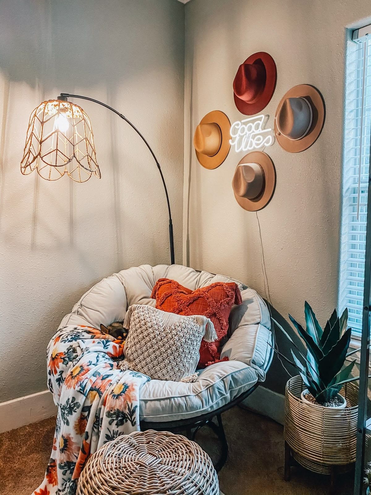 Cozy Corner with Good Vibes