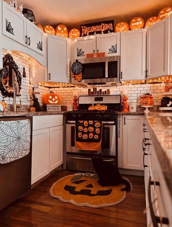 Jack-O-Lantern Glow Kitchen