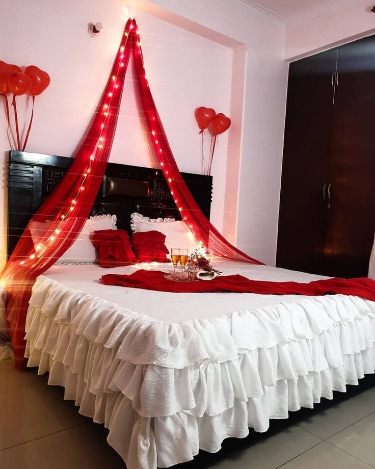 Red Balloon and Light Canopy Bedroom for Intimate Evenings