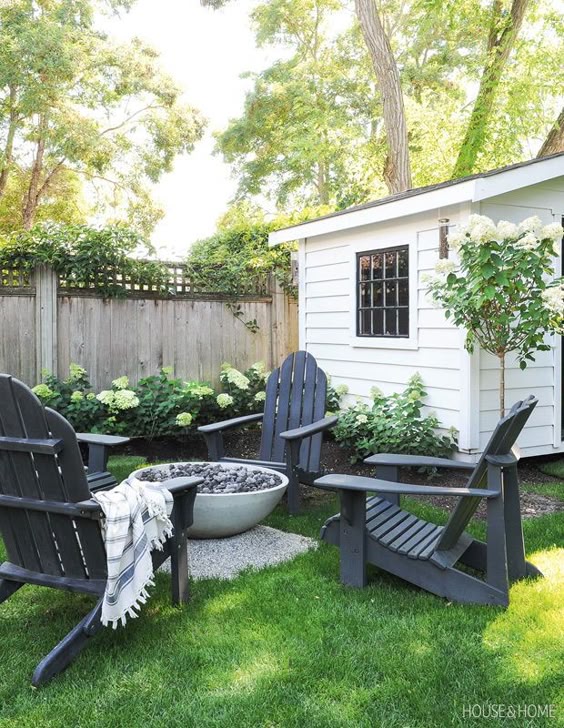 Cozy Firepit Garden Escape