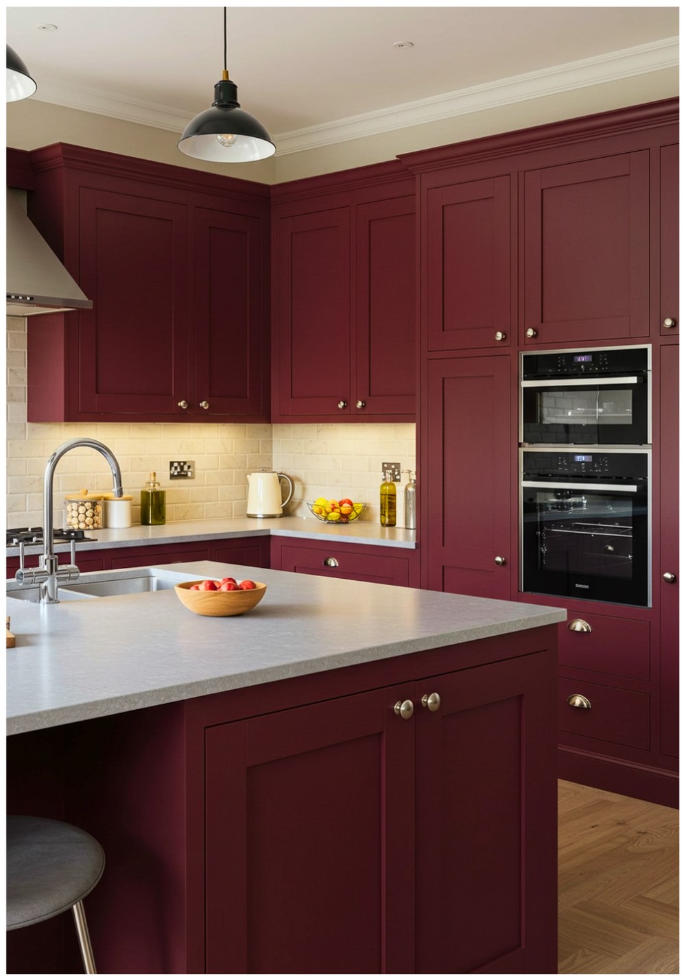 Shaker Burgundy Kitchen Cabinets