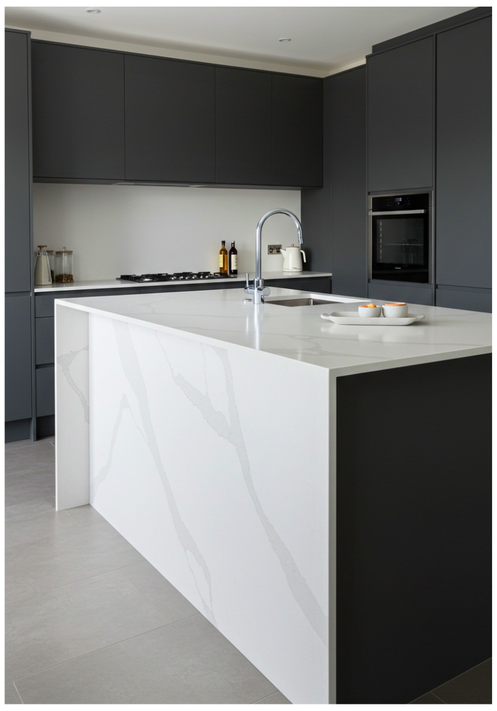 Waterfall Quartz Countertop Edge