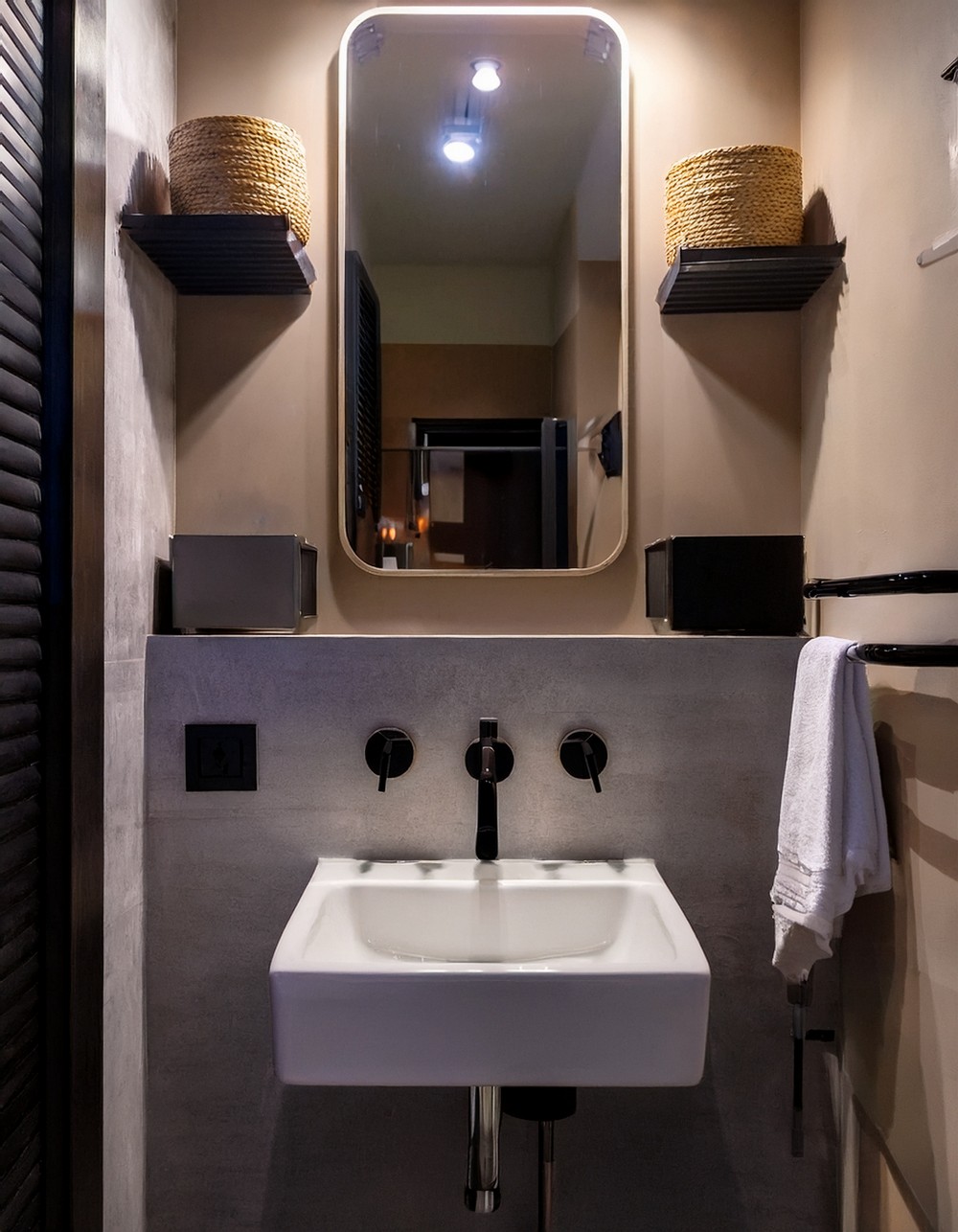 Choose a wall-mounted sink