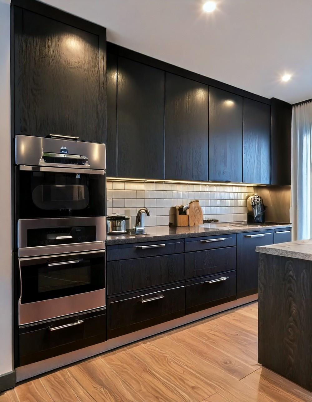 21 Chic Black and White Wall Trim Kitchen Ideas for a Stylish Look