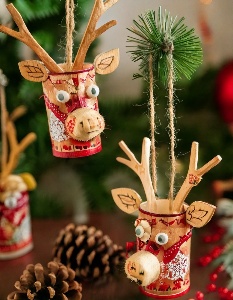 Easy & Festive Christmas Decor DIY Ideas for Upcycling Enthusiasts