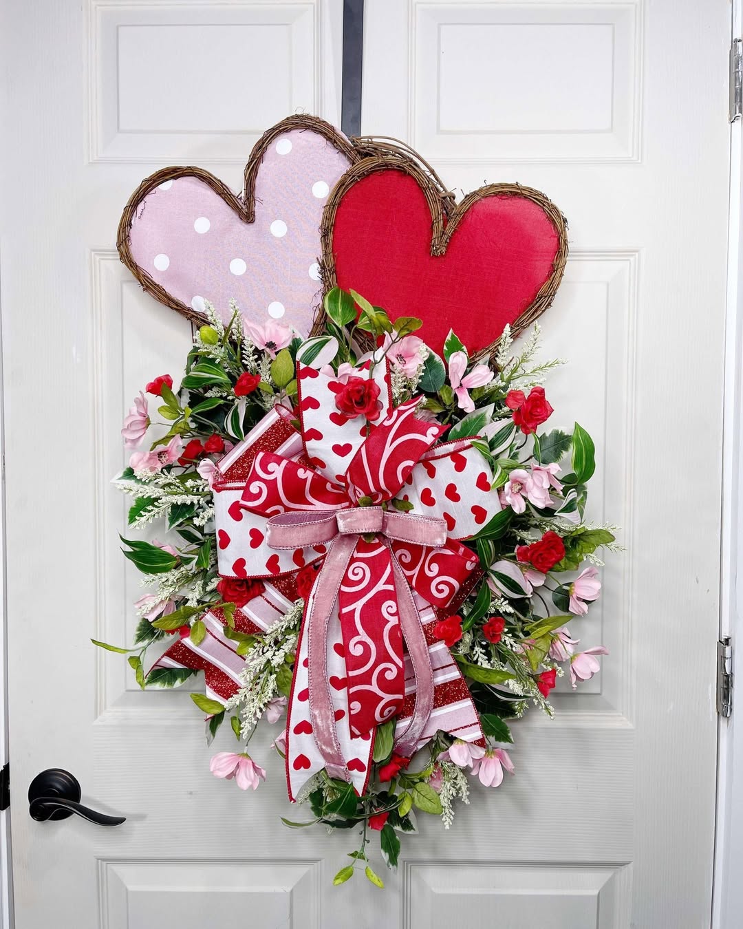 Charming Heart Wreath For Valentine's Day