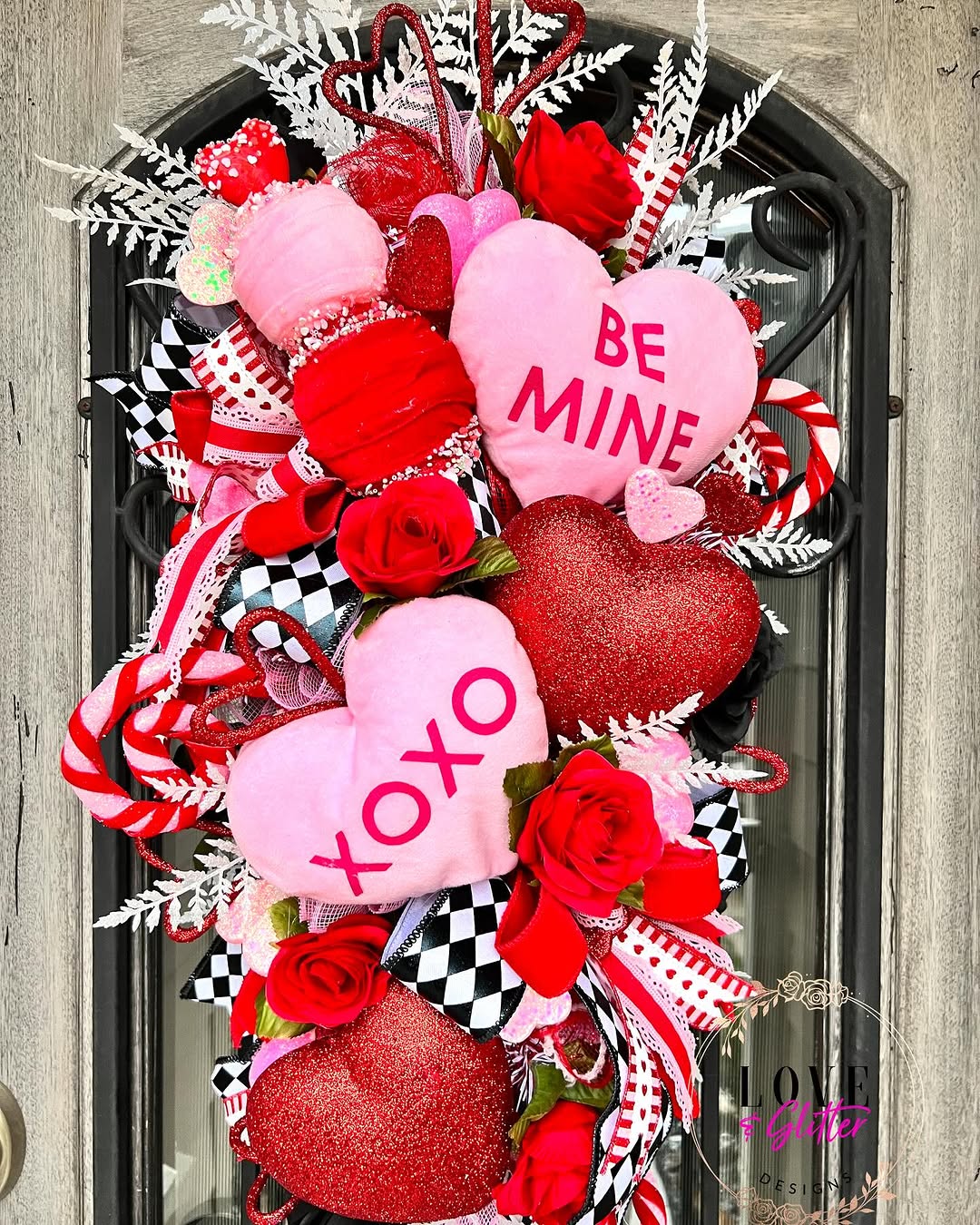 Festive Hearts With Modern Flair